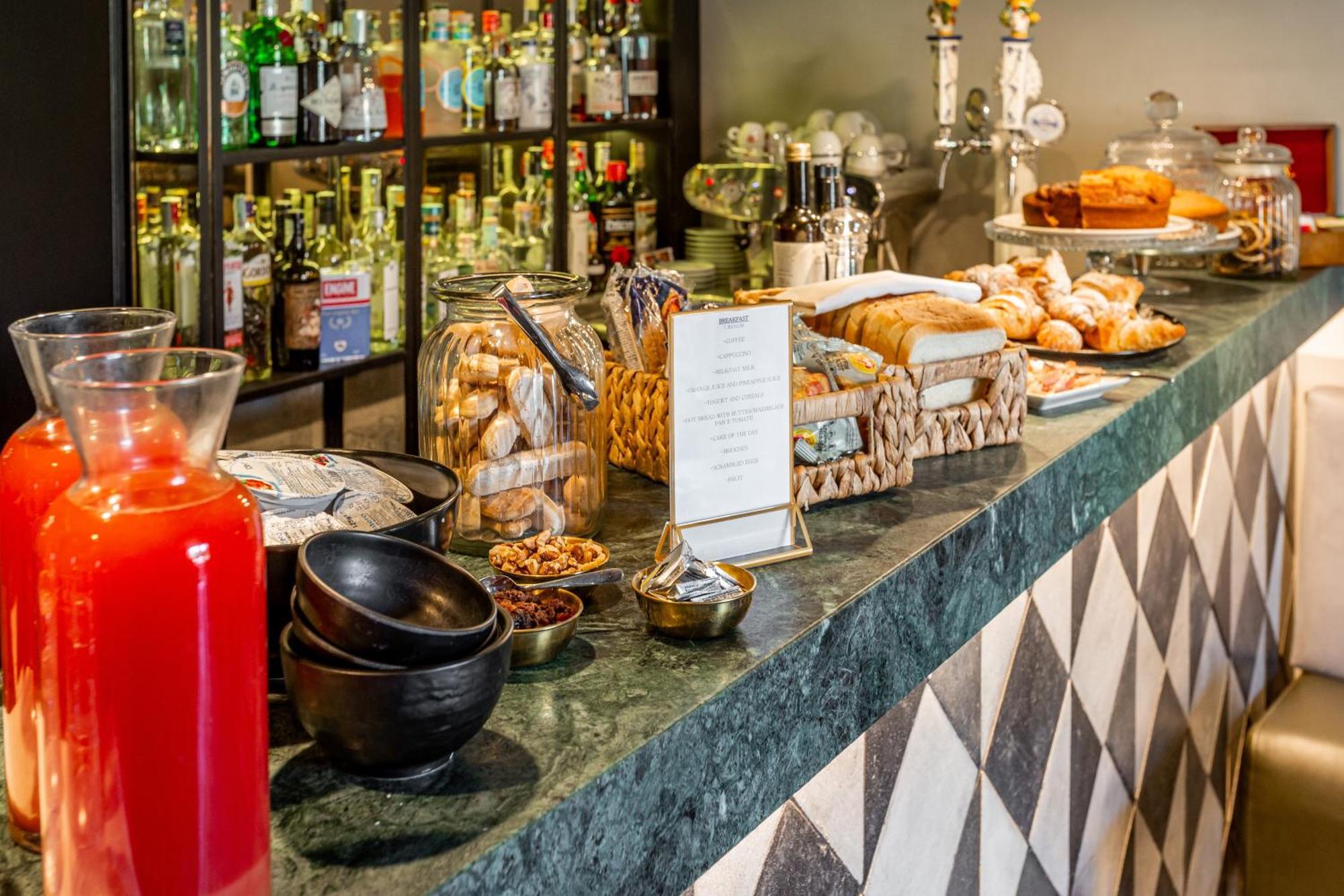 Hotel Parrasio Рим Екстериор снимка
